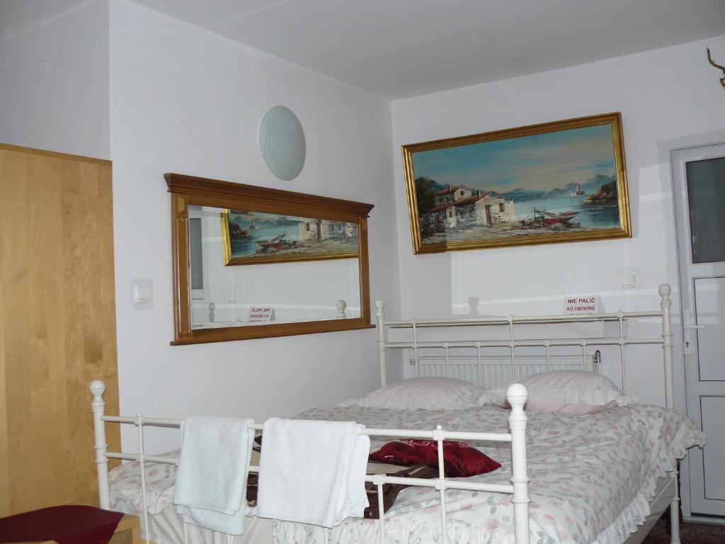 Piaseczno Willa Staropolska Exterior photo